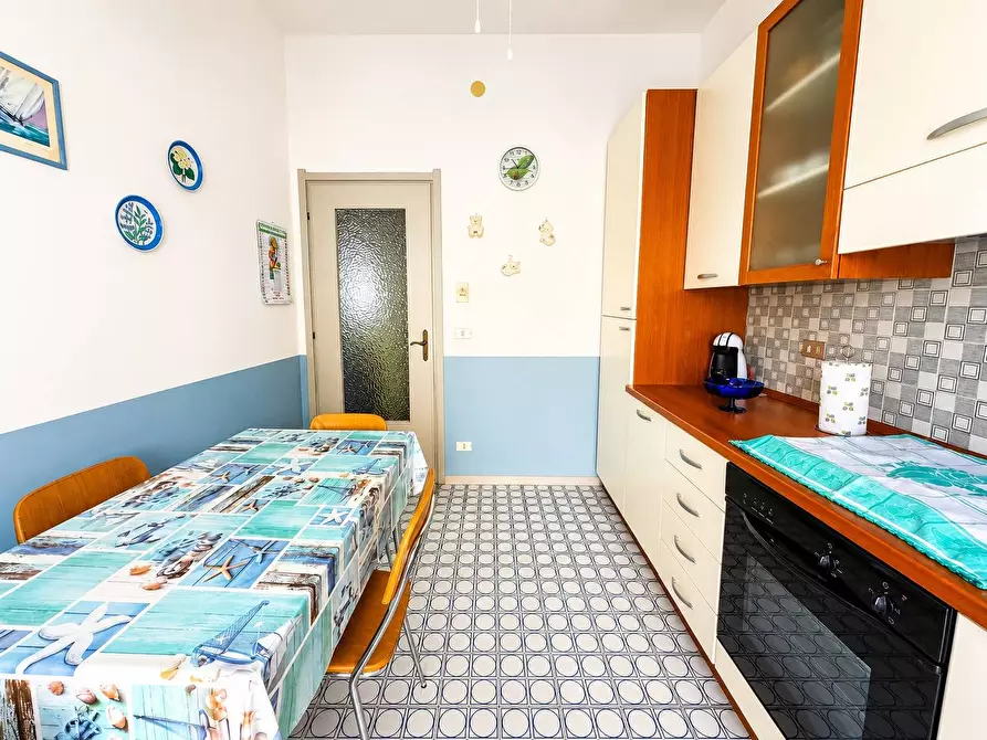 Immagine 13 di Appartamento in vendita  in Via Raffaello Sanzio a Diano Marina
