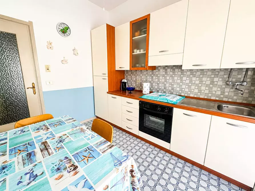 Immagine 14 di Appartamento in vendita  in Via Raffaello Sanzio a Diano Marina
