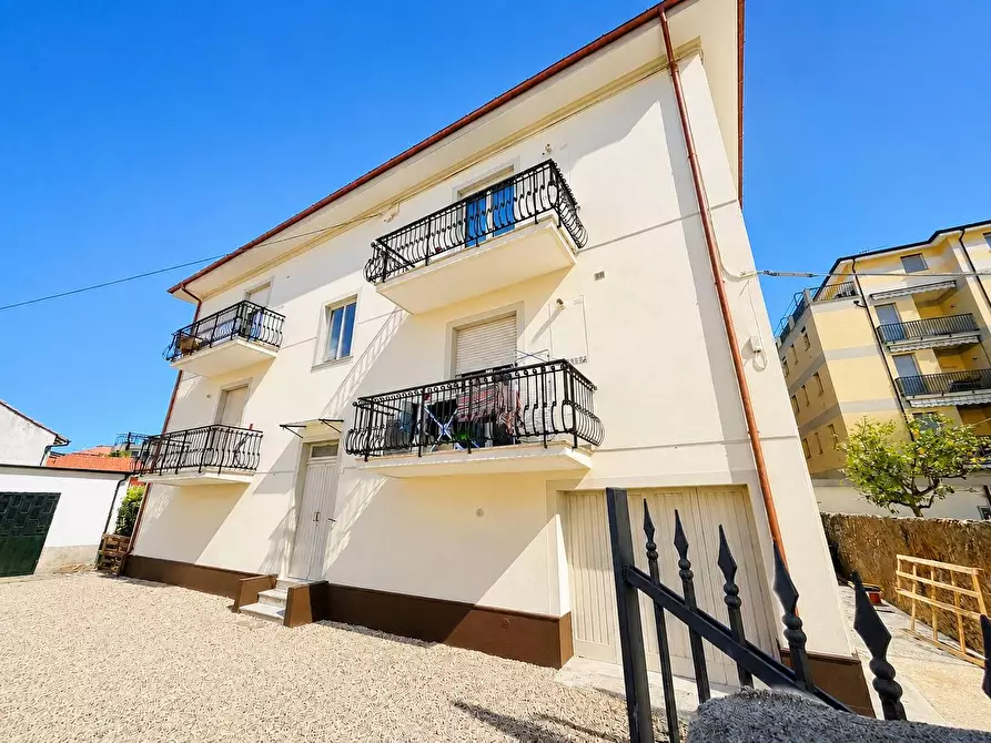 Immagine 1 di Appartamento in vendita  in vico dello Schiavo 17 a Diano Arentino