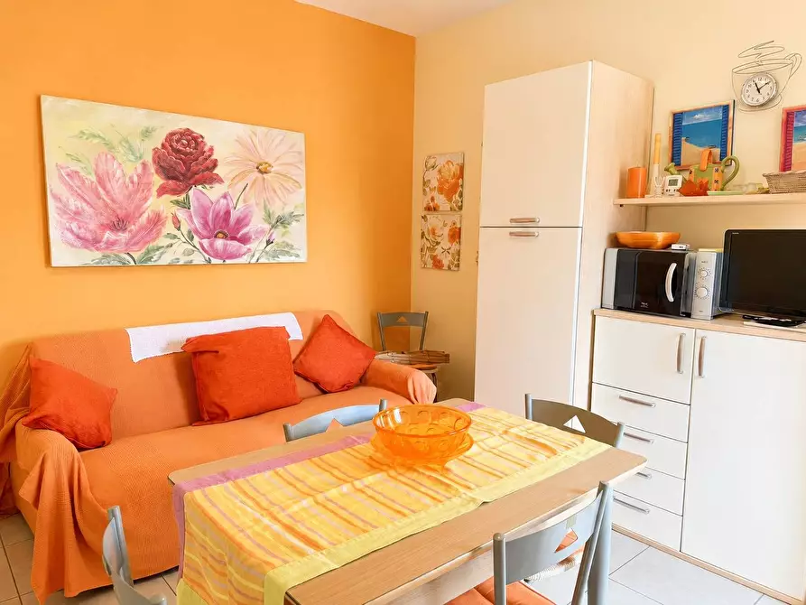 Immagine 4 di Appartamento in vendita  in Via Giardino 1° Maggio 5 a San Bartolomeo Al Mare