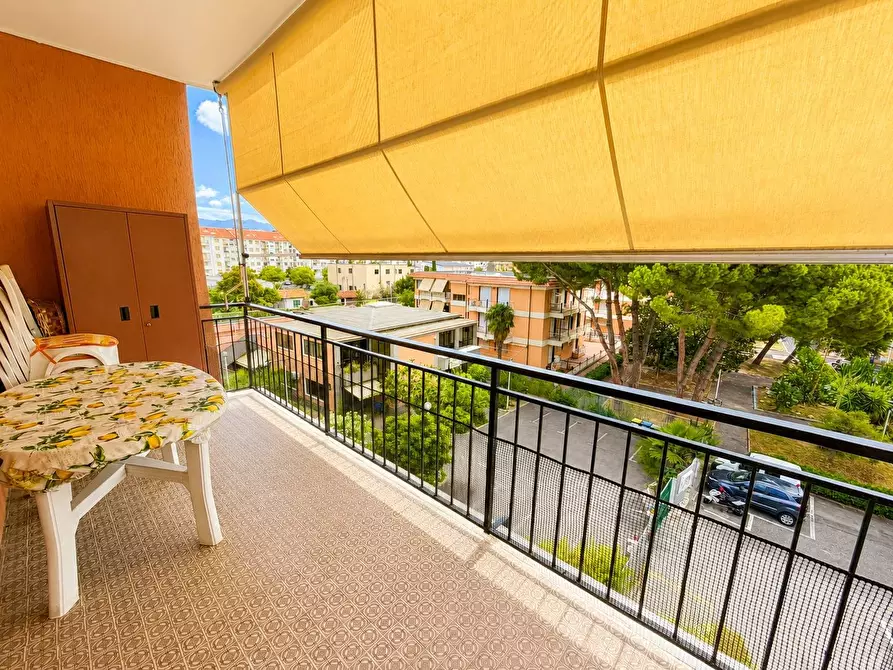 Immagine 10 di Appartamento in vendita  in Via Giardino 1° Maggio 5 a San Bartolomeo Al Mare