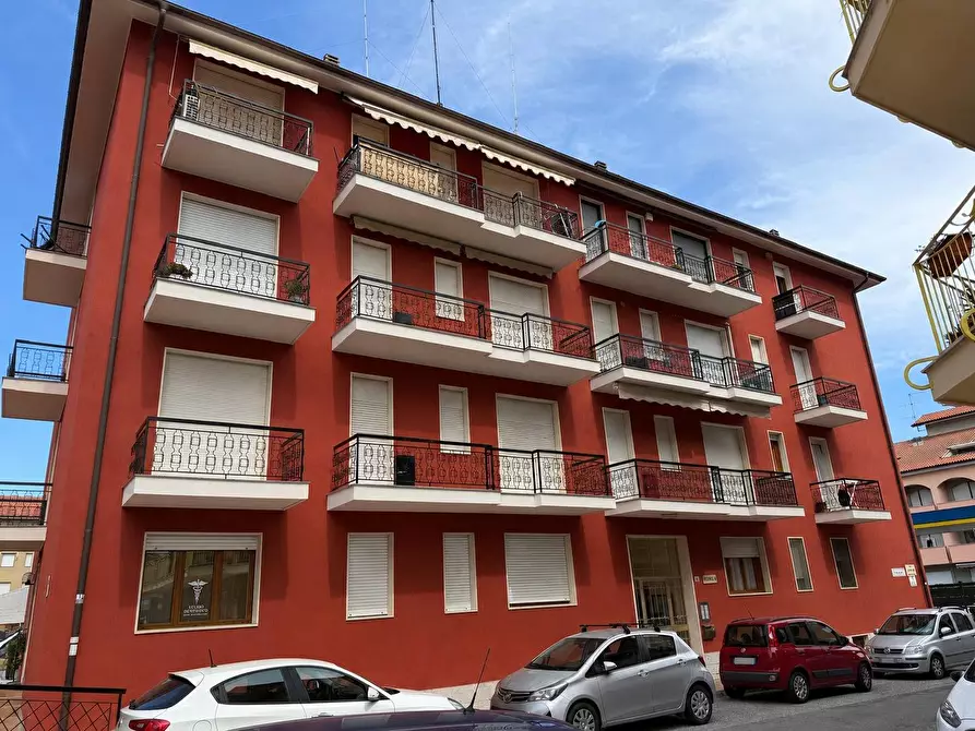 Immagine 20 di Appartamento in vendita  in Piazza Aurora a San Bartolomeo Al Mare