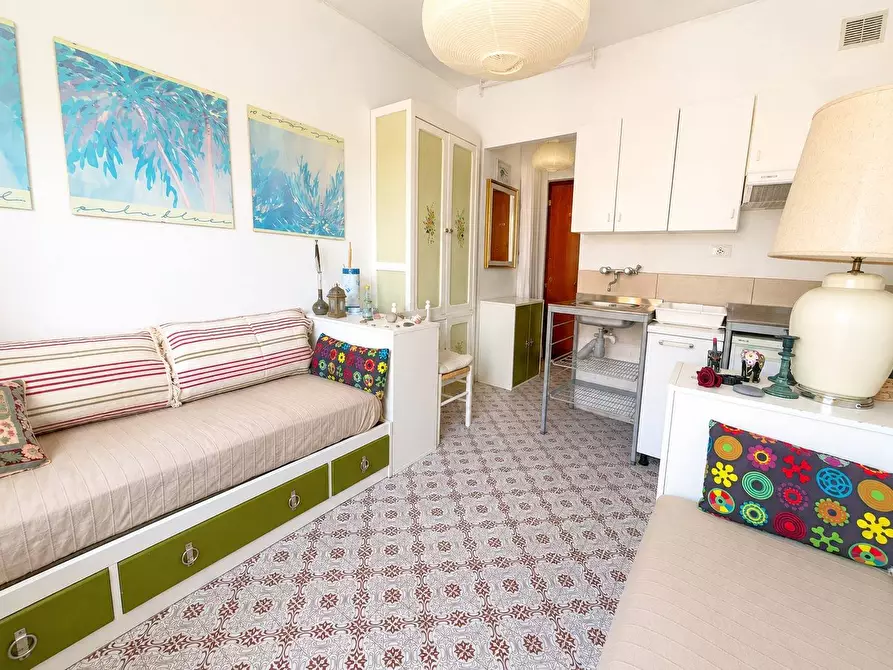 Immagine 7 di Appartamento in vendita  in Via Aurelia 84 a San Bartolomeo Al Mare