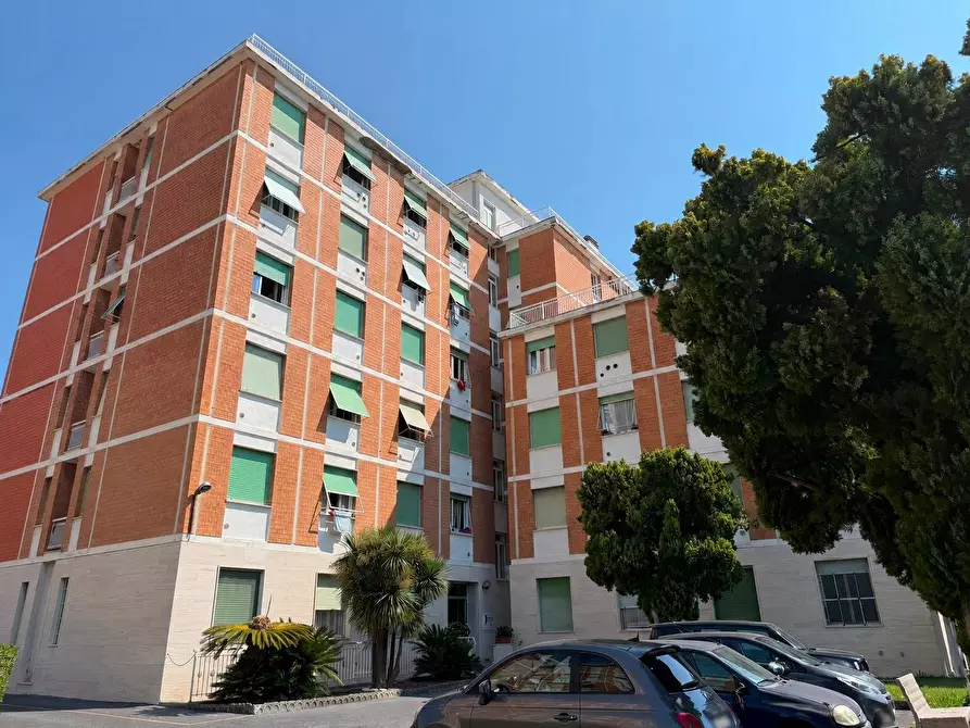 Immagine 2 di Appartamento in vendita  in Via Aurelia 82 a San Bartolomeo Al Mare