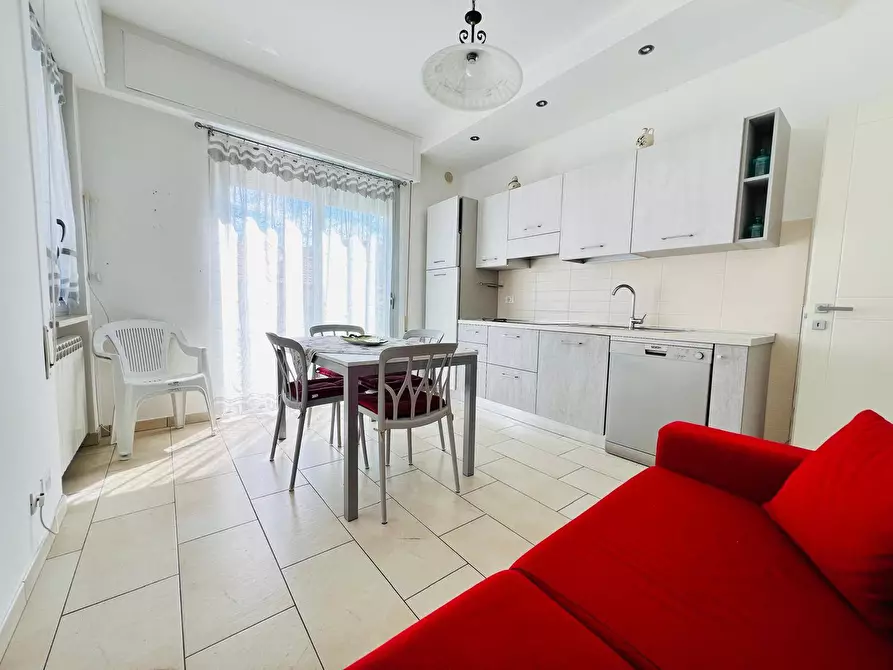 Immagine 5 di Appartamento in vendita  in via sardegna a San Bartolomeo Al Mare