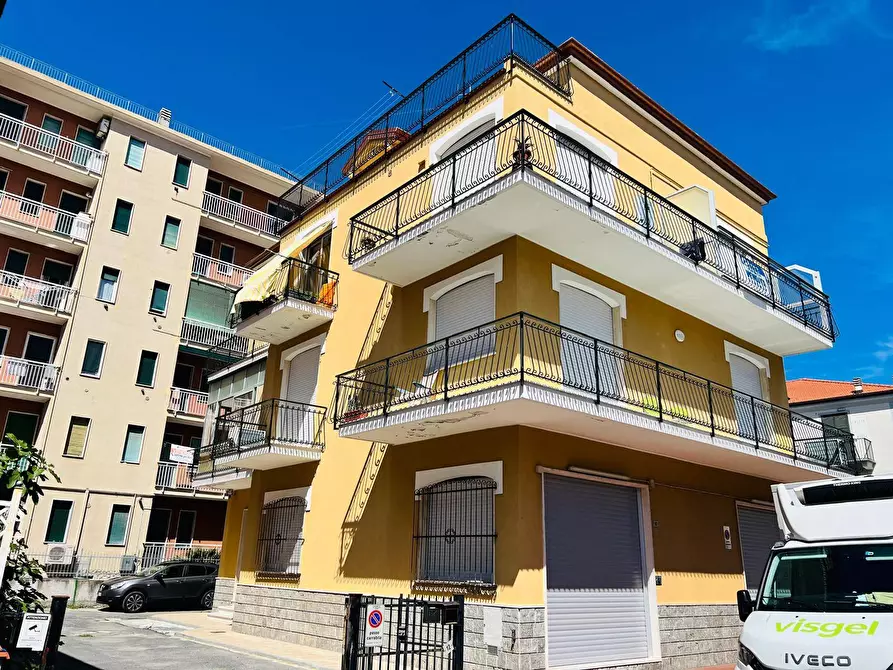 Immagine 17 di Appartamento in vendita  in via sardegna a San Bartolomeo Al Mare
