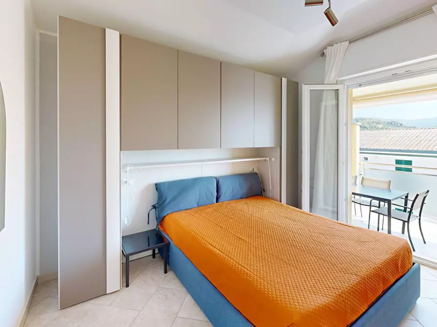 Immagine 11 di Appartamento in vendita  in Via dei Geranei a Diano Marina
