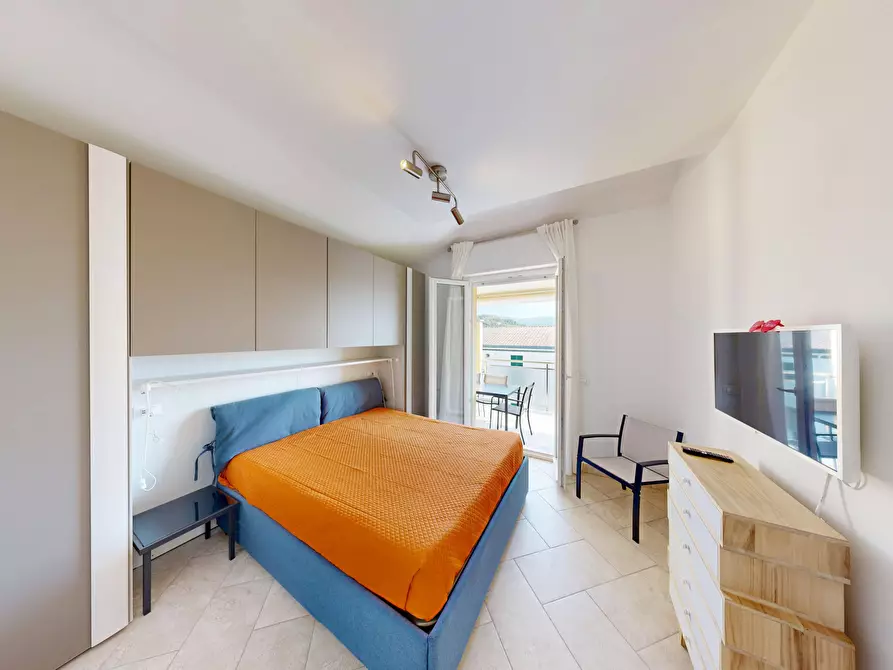 Immagine 13 di Appartamento in vendita  in Via dei Geranei a Diano Marina
