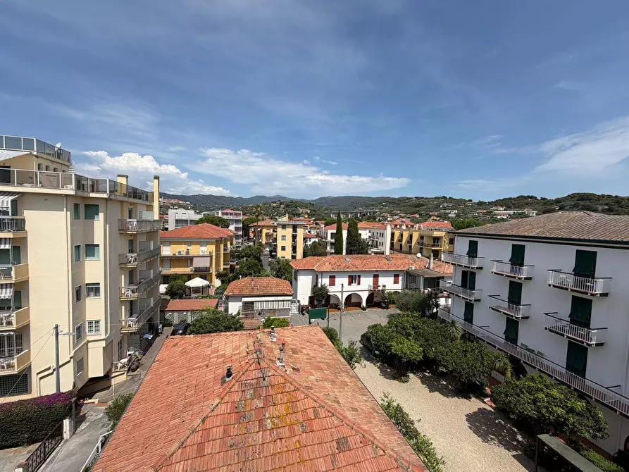 Immagine 19 di Appartamento in vendita  in Via dei Geranei a Diano Marina