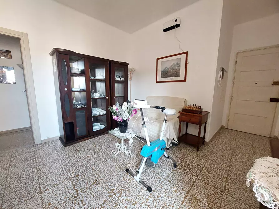 Immagine 5 di Appartamento in vendita  in Piazza Mameli a Imperia