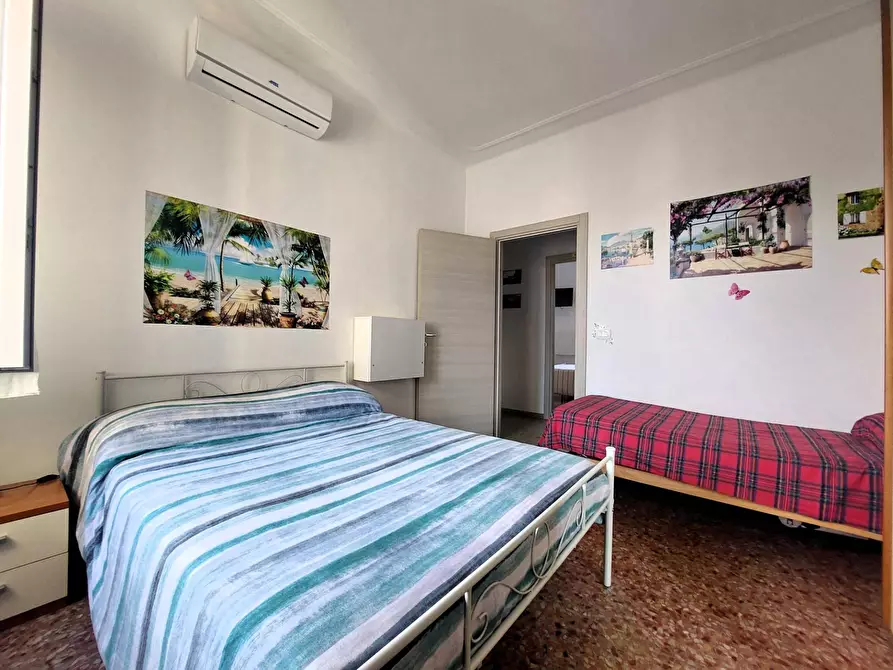 Immagine 26 di Appartamento in vendita  in Piazza Mameli a Imperia