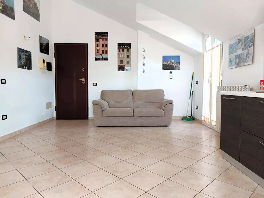 Immagine 12 di Appartamento in vendita  in via Diano San Pietro a Diano Arentino