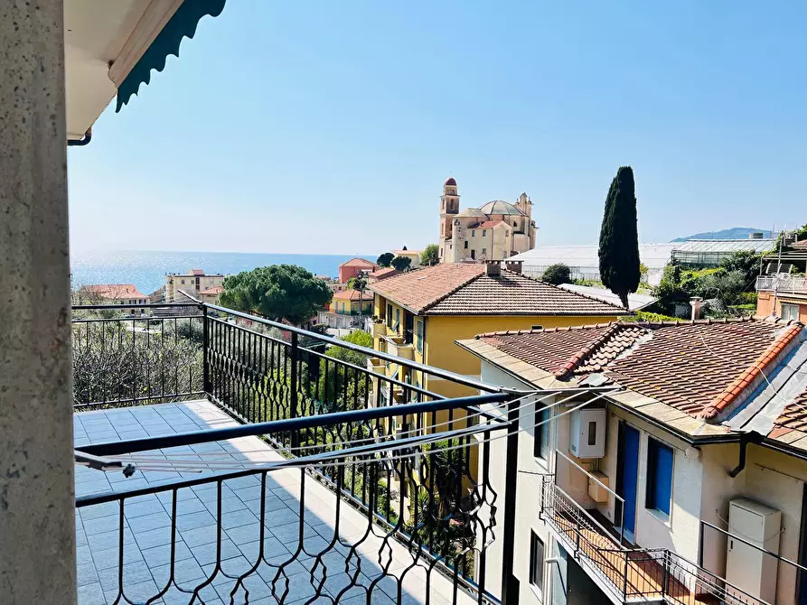 Immagine 1 di Appartamento in vendita  in Via Solitario delle Alpi a Cervo