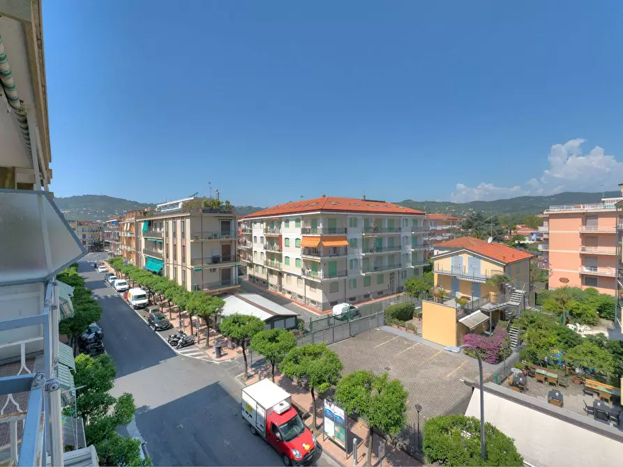 Immagine 14 di Appartamento in vendita  in Viale Kennedy 50 a Diano Marina