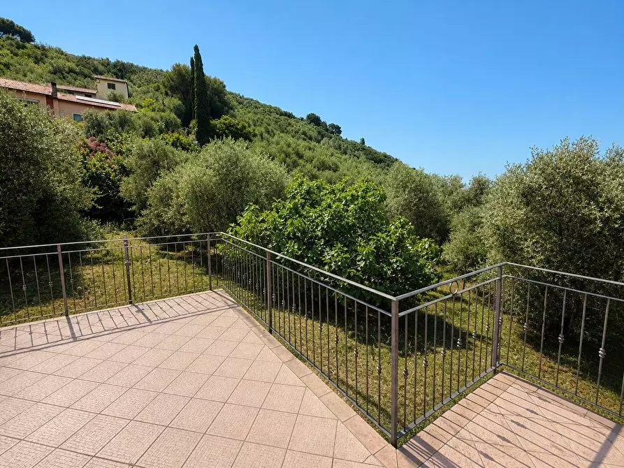 Immagine 4 di Villa in vendita  in Via Fanny Roncati Carli a Imperia