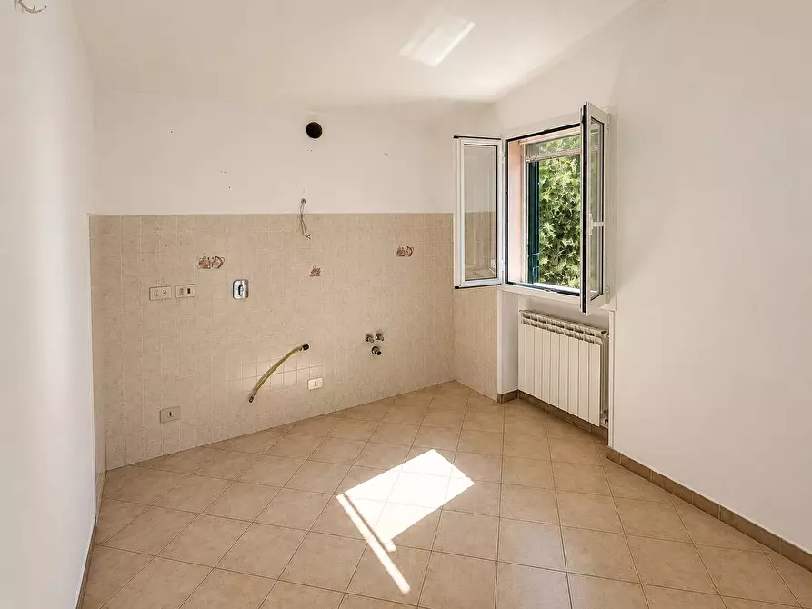 Immagine 11 di Villa in vendita  in Via Fanny Roncati Carli a Imperia