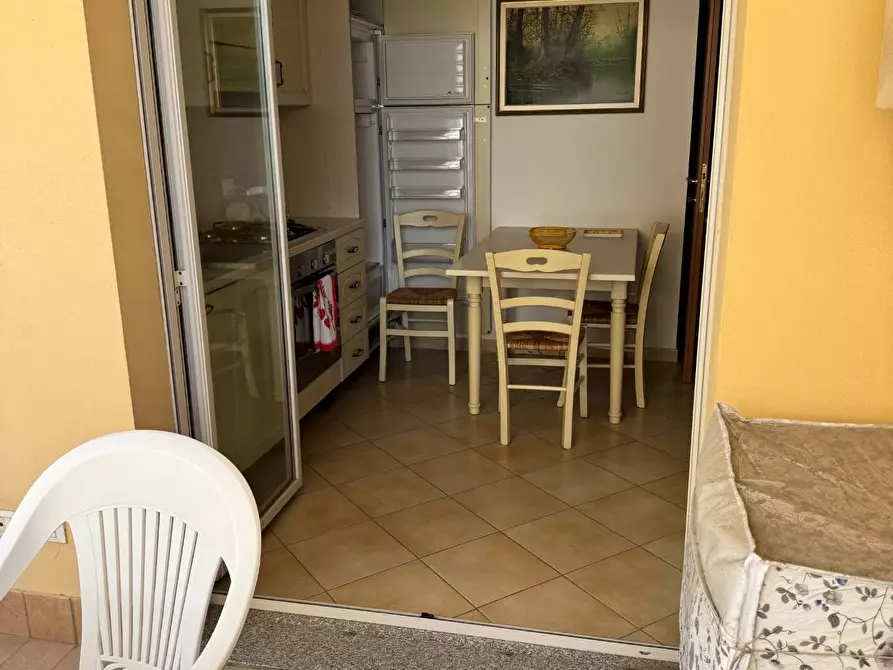 Immagine 32 di Locale commerciale in vendita  a Alba Adriatica