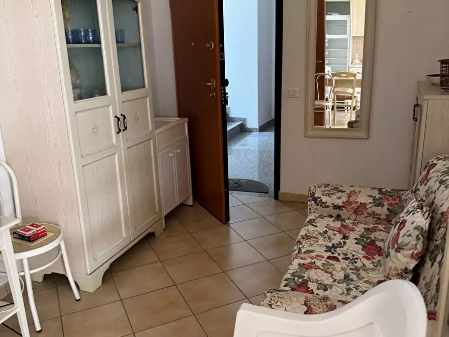 Immagine 6 di Locale commerciale in vendita  a Alba Adriatica