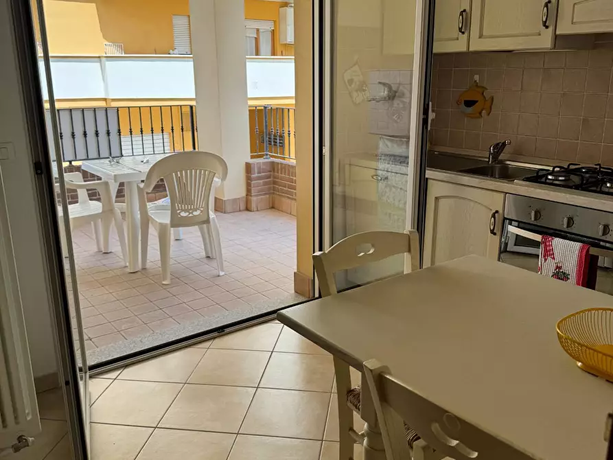 Immagine 10 di Locale commerciale in vendita  a Alba Adriatica