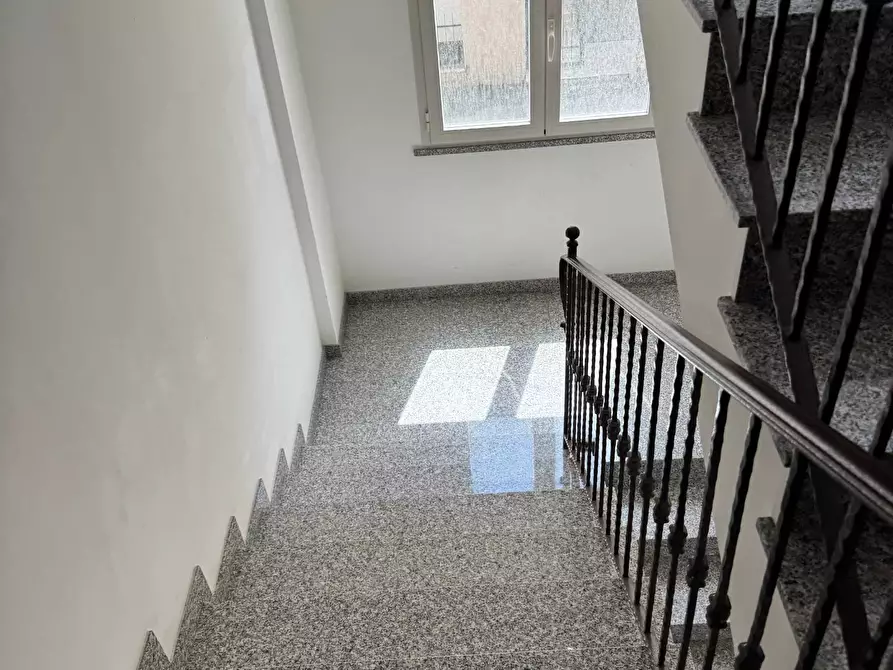 Immagine 35 di Locale commerciale in vendita  a Alba Adriatica