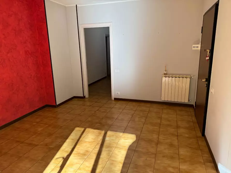 Immagine 4 di Locale commerciale in vendita  in via XXIV maggio a Tortoreto