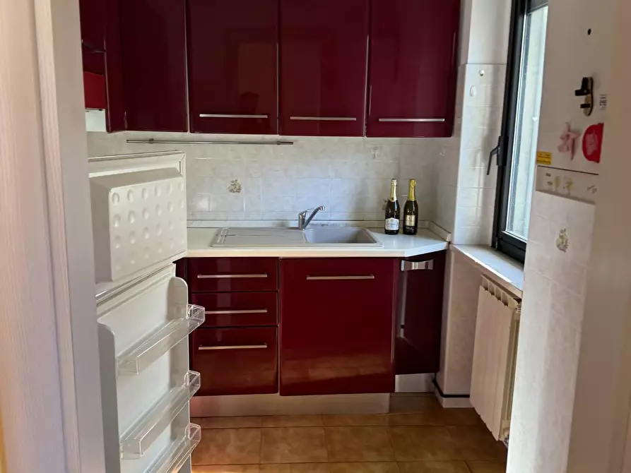 Immagine 10 di Locale commerciale in vendita  in via XXIV maggio a Tortoreto