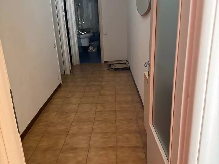 Immagine 14 di Locale commerciale in vendita  in via XXIV maggio a Tortoreto