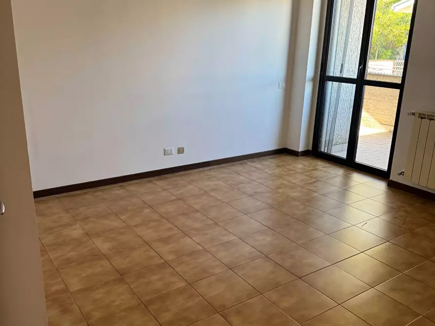 Immagine 17 di Locale commerciale in vendita  in via XXIV maggio a Tortoreto