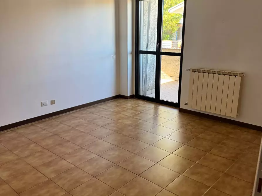 Immagine 18 di Locale commerciale in vendita  in via XXIV maggio a Tortoreto