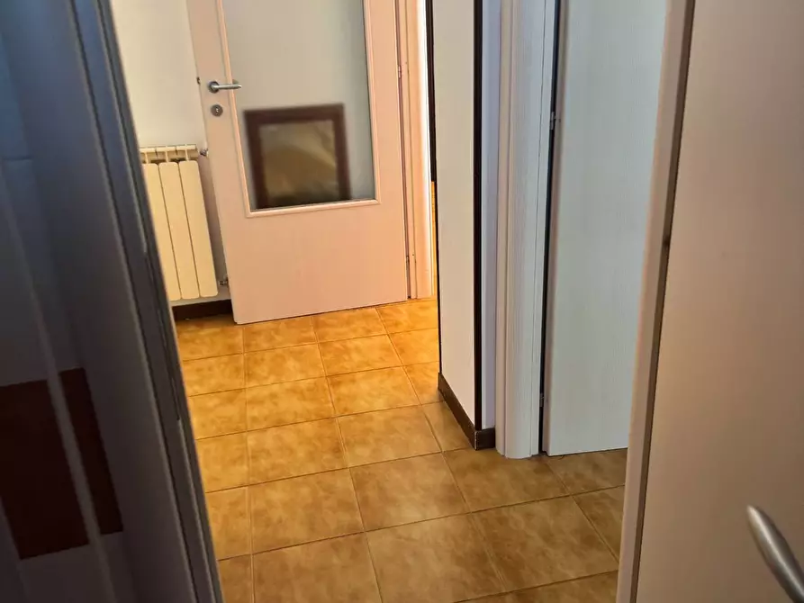 Immagine 23 di Locale commerciale in vendita  in via XXIV maggio a Tortoreto