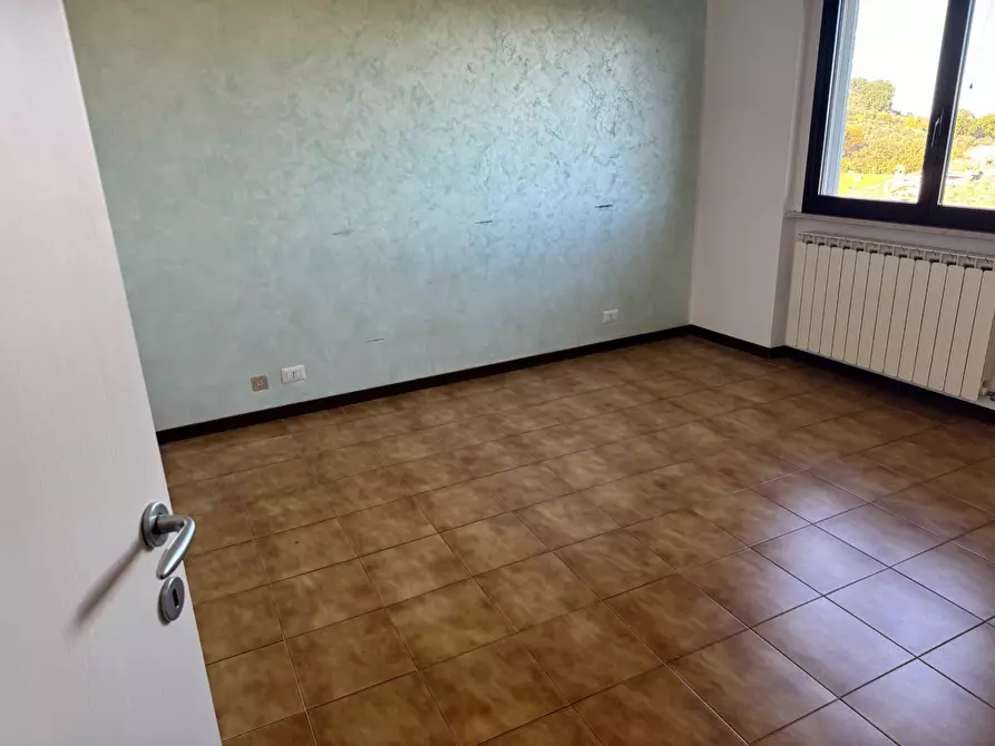 Immagine 33 di Locale commerciale in vendita  in via XXIV maggio a Tortoreto