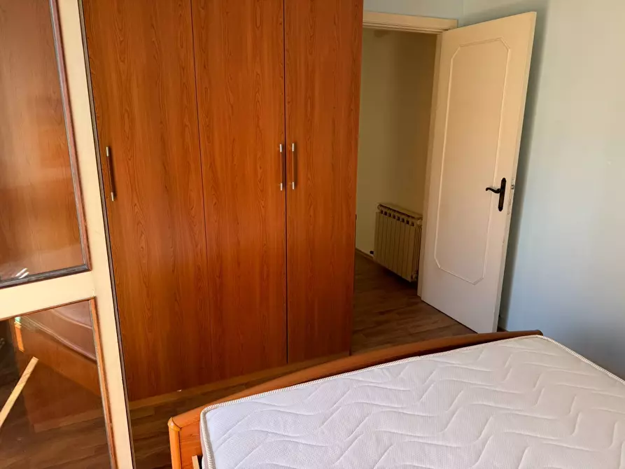 Immagine 11 di Locale commerciale in vendita  in via gorizia a Alba Adriatica