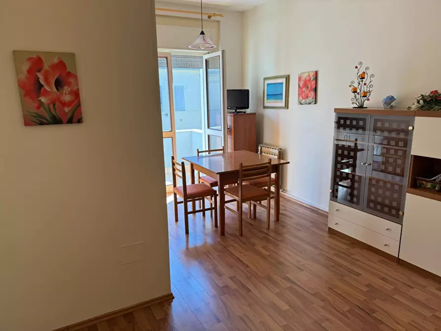 Immagine 36 di Locale commerciale in vendita  in via gorizia a Alba Adriatica