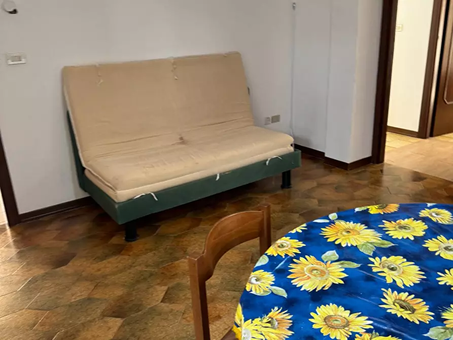 Immagine 9 di Locale commerciale in vendita  in via padova a Alba Adriatica