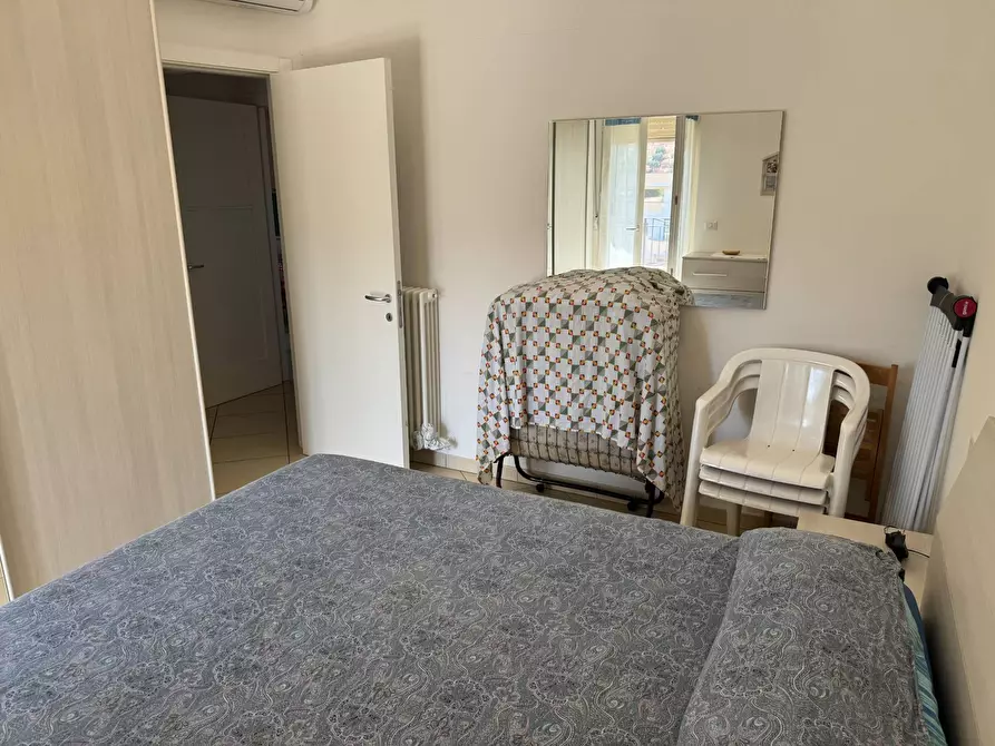 Immagine 29 di Locale commerciale in vendita  in via Scopellitti a Tortoreto