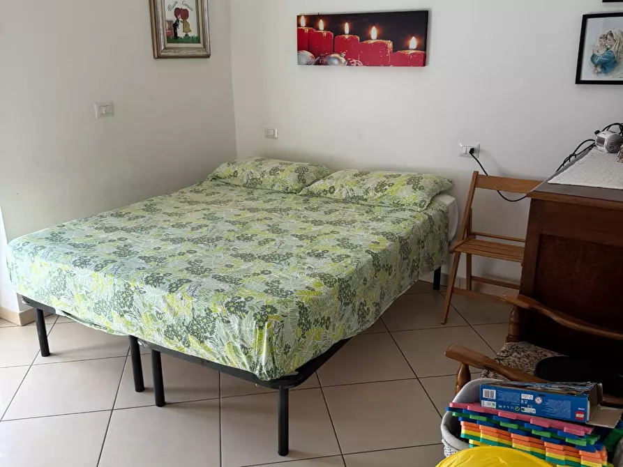 Immagine 38 di Locale commerciale in vendita  in via Scopellitti a Tortoreto