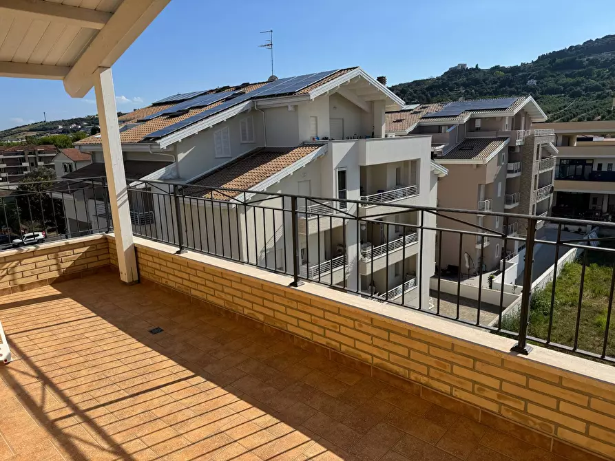 Immagine 8 di Locale commerciale in vendita  in via Scopellitti a Tortoreto