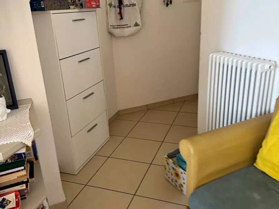 Immagine 44 di Locale commerciale in vendita  in via Scopellitti a Tortoreto