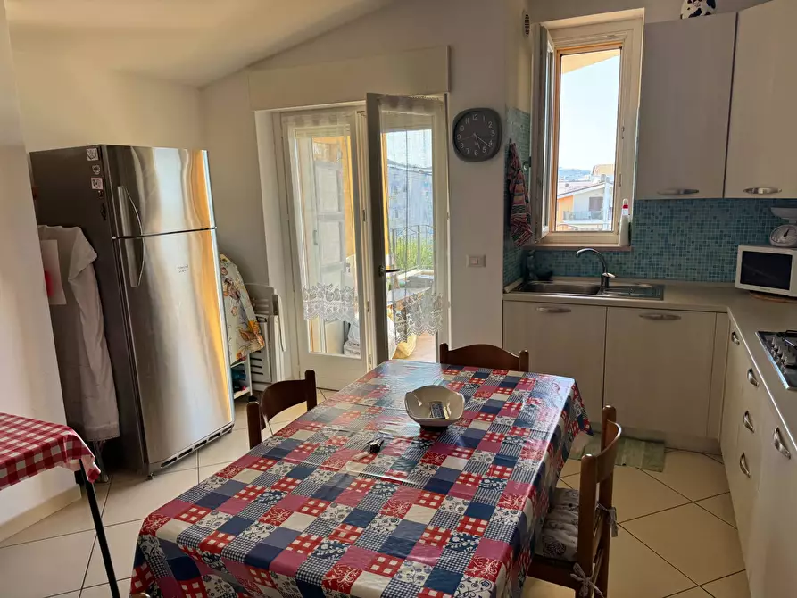 Immagine 18 di Locale commerciale in vendita  in via Scopellitti a Tortoreto