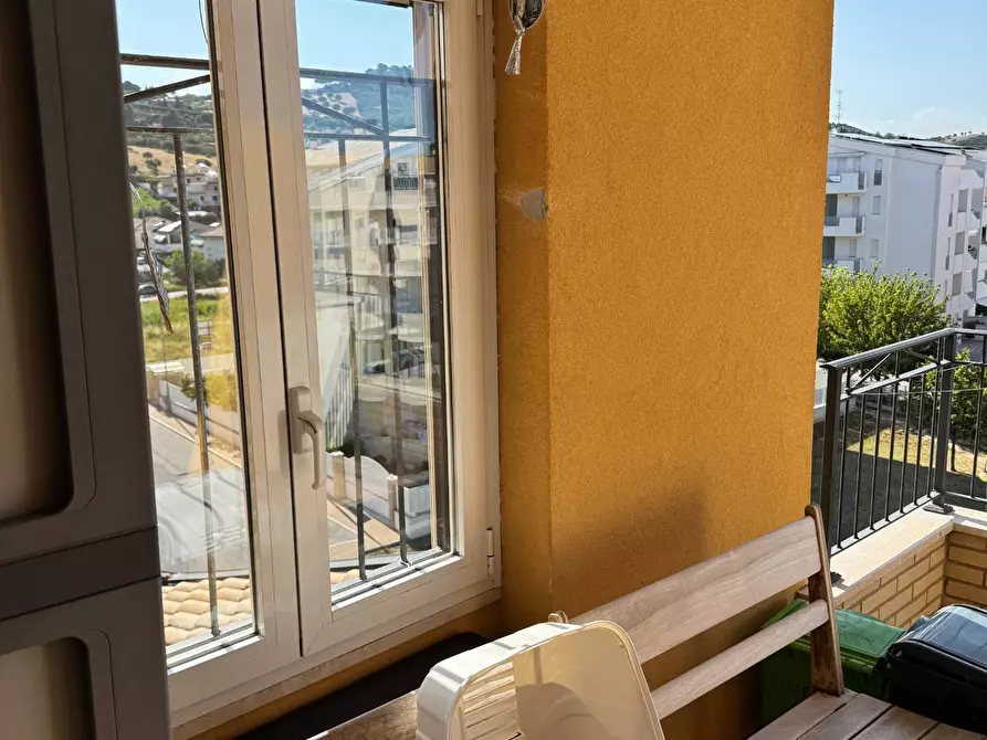 Immagine 6 di Locale commerciale in vendita  in via Scopellitti a Tortoreto