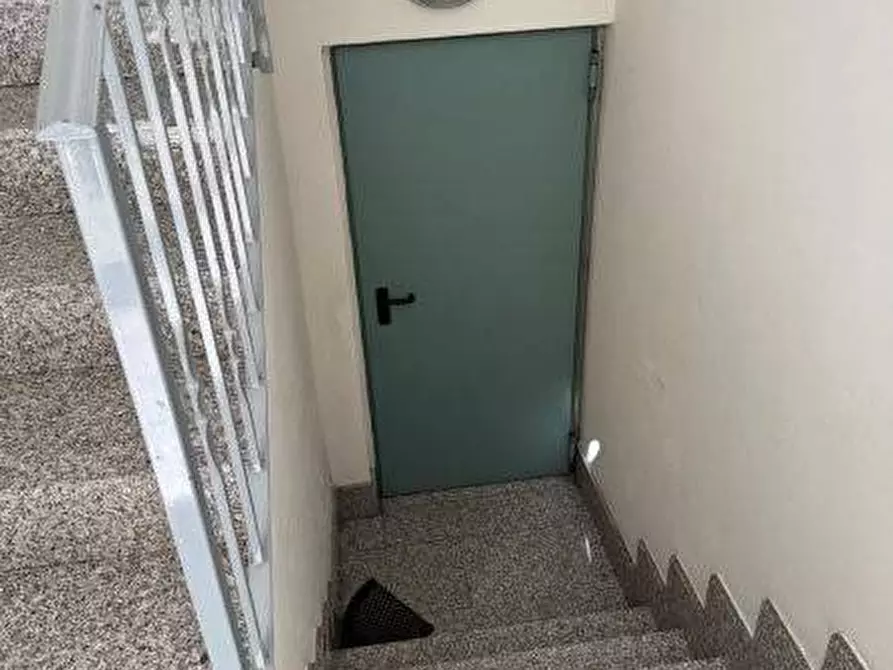 Immagine 9 di Locale commerciale in vendita  in VIA BRODOLINI a Martinsicuro