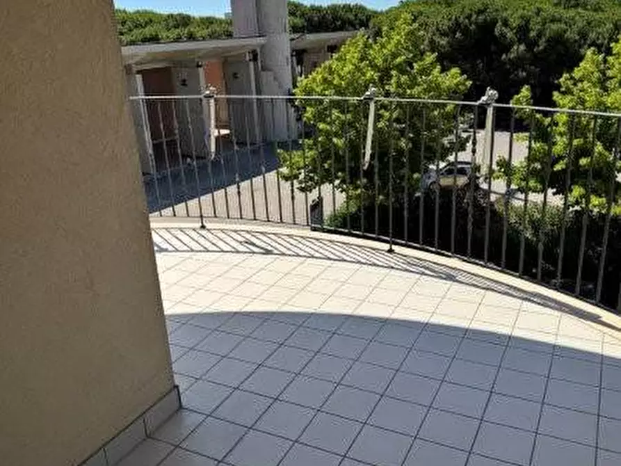 Immagine 7 di Locale commerciale in vendita  in VIA BRODOLINI a Martinsicuro