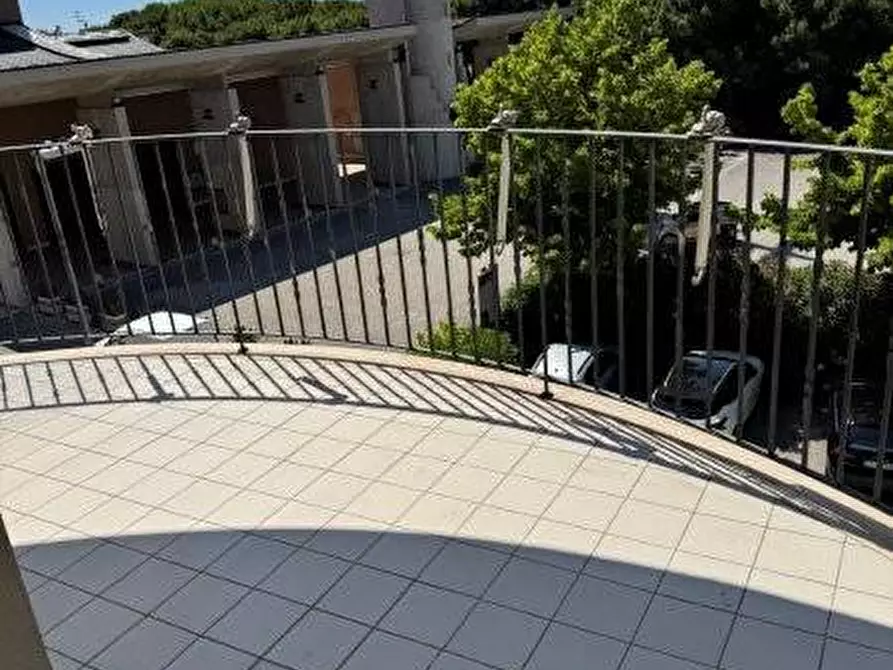 Immagine 10 di Locale commerciale in vendita  in VIA BRODOLINI a Martinsicuro