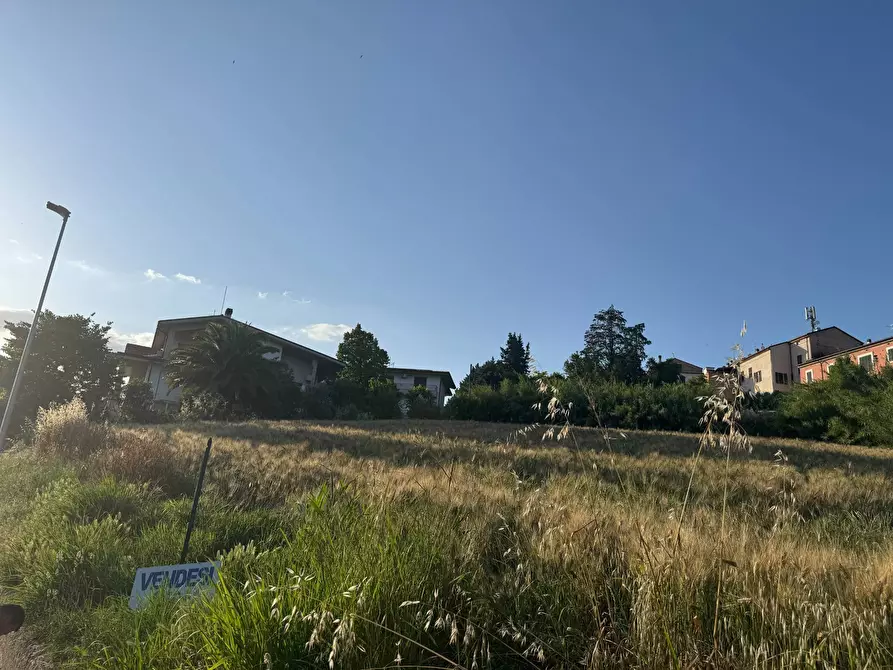 Immagine 2 di Locale commerciale in vendita  in via Piane Tronto snc a Ancarano