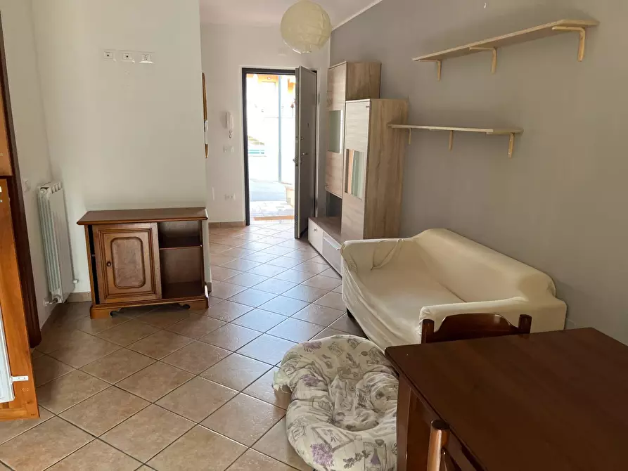 Immagine 4 di Locale commerciale in vendita  in VIA VASCELLO 9 a Tortoreto