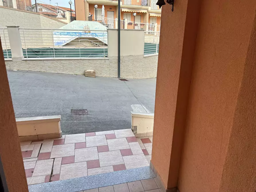 Immagine 7 di Locale commerciale in vendita  in VIA VASCELLO 9 a Tortoreto