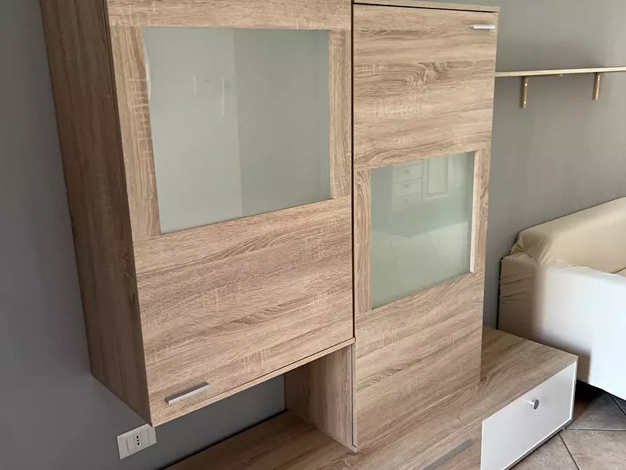 Immagine 13 di Locale commerciale in vendita  in VIA VASCELLO 9 a Tortoreto