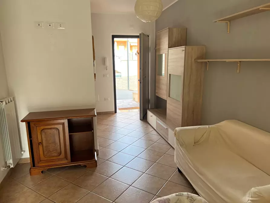 Immagine 35 di Locale commerciale in vendita  in VIA VASCELLO 9 a Tortoreto