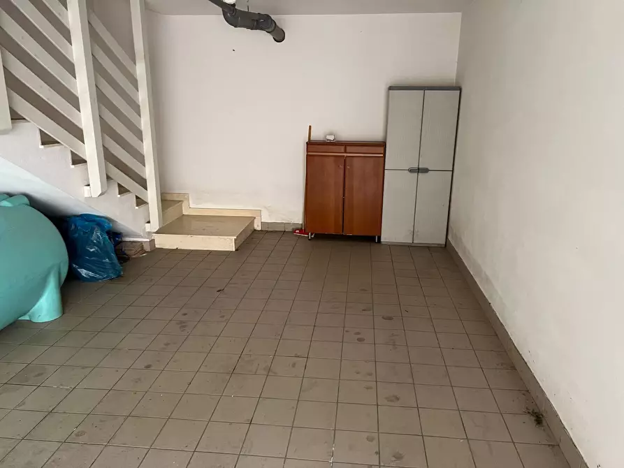 Immagine 37 di Locale commerciale in vendita  in VIA VASCELLO 9 a Tortoreto