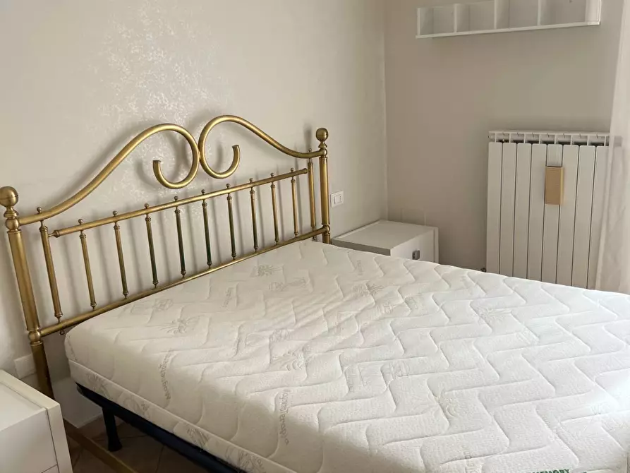 Immagine 43 di Locale commerciale in vendita  in VIA VASCELLO 9 a Tortoreto